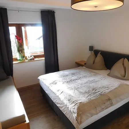 Schusterhof-pondorfer Farm stay *