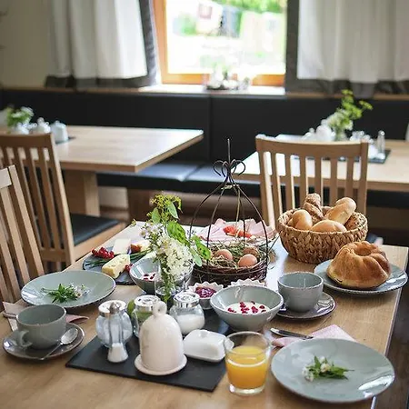 Farm stay Schusterhof-pondorfer